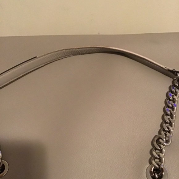 🔥Michael Kors, pre-owned, see description for details, has some life still. - Picture 14 of 14